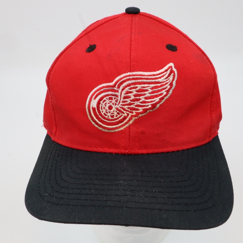 Detroit Red Wings Logo 7 Snapback Hat Mens OSFA Red Black Vintage NHL Hockey Cap